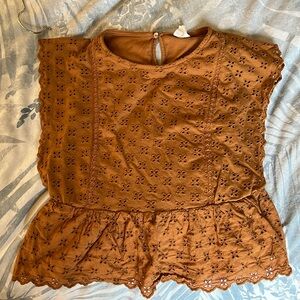 Zara Kids size 8 eyelet shirt in rust